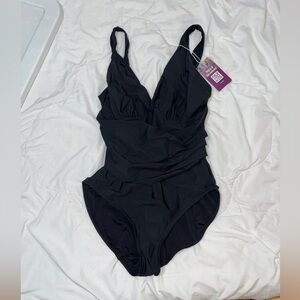 HeyShape Black One-Piece Swimsuit with V-Neck🖤